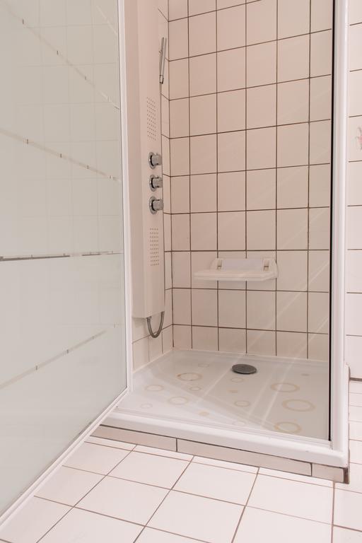 Hotel Apollo Zutendaal Kültér fotó