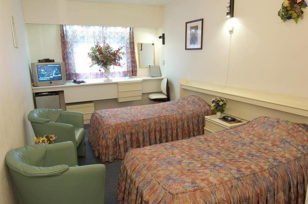 Hotel Apollo Zutendaal Kültér fotó